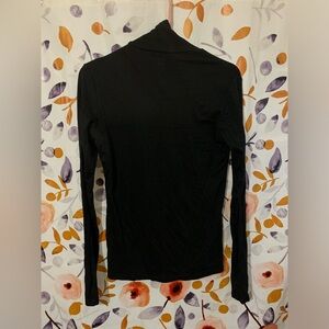 Uniqlo Supima Turtleneck Top Sz M